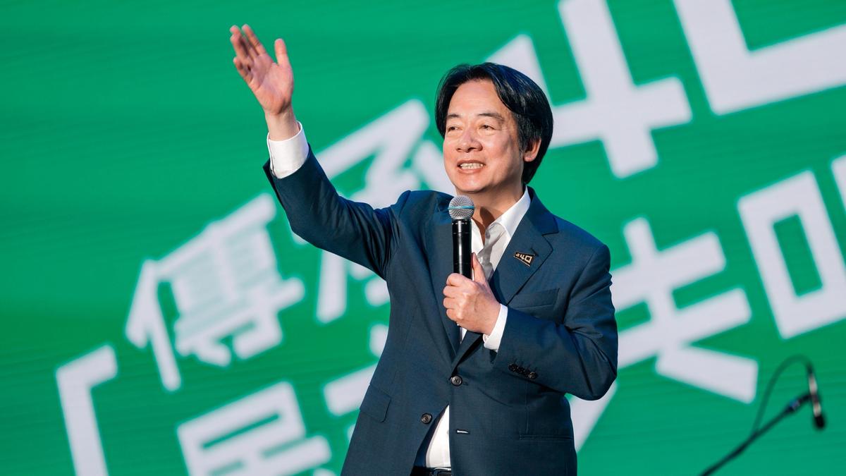 卓榮泰薪水被凍仍可領! 他曝賴清德「用憲法讓翁曉玲做白工」