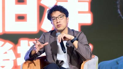 少東挺蔣萬安遭出征!沈伯洋喊:鬍鬚張好吃、別人身攻擊洗一星