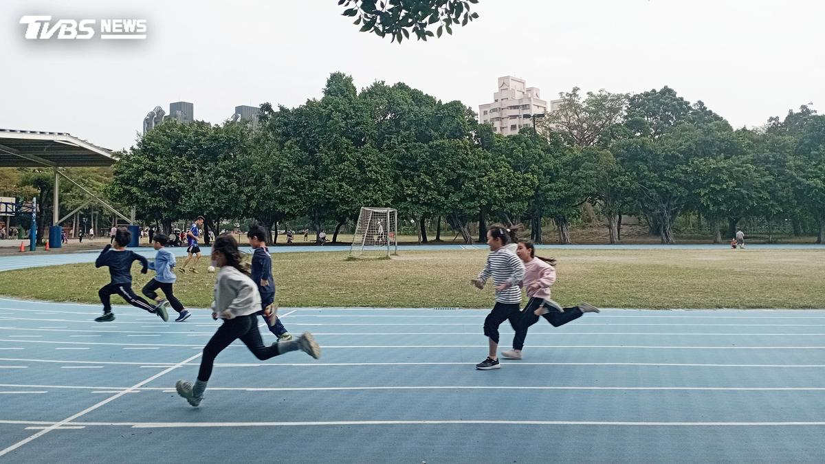 買學區房也沒用?北市十大「滿額小學」曝 冠軍竟出生就限制