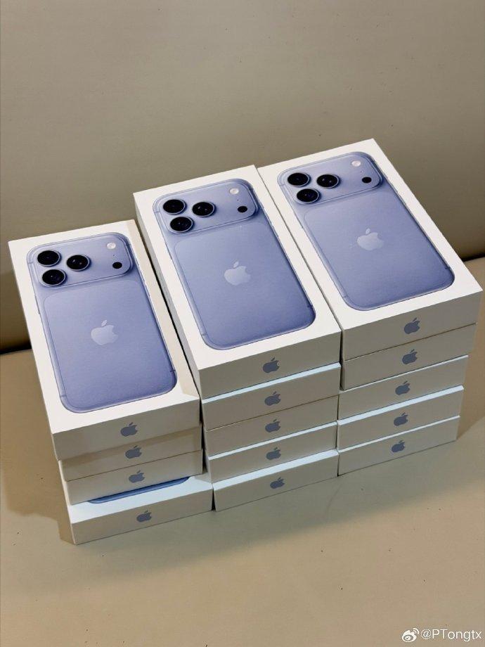 白鹿-iPhone 18 Pro Max-白鹿送手機-白鹿送團隊iPhone-白鹿送工作人員iPhone-白鹿送iPhone 18 Pro Max-神仙老闆-冰川藍iPhone-白鷺暖舉-白鹿送iPhone 18