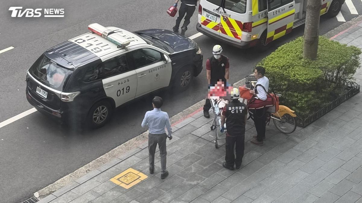 富邦人壽業務遭砍「血染白襯衫」 目擊者曝:行兇男躲茶水間埋伏
