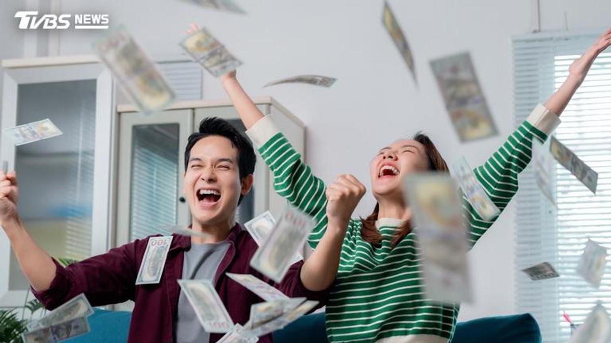 中秋後「4生肖」旺爆!貴人帶路財運大開 錢滾錢賺翻了