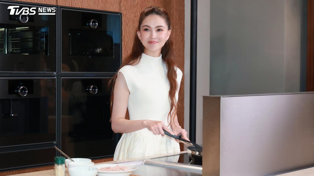 昆凌的拿手菜是「奶油雞」,全家最愛她的這一道菜。(圖/趙世平攝)