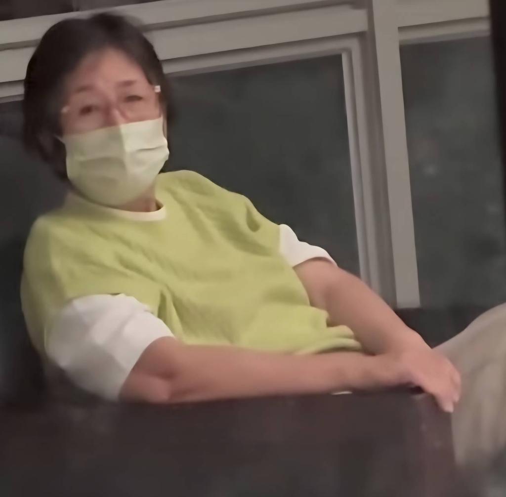 鄭汝芬因無勾串滅證之虞,故裁定100萬交保限制住居。(圖/翻攝畫面)