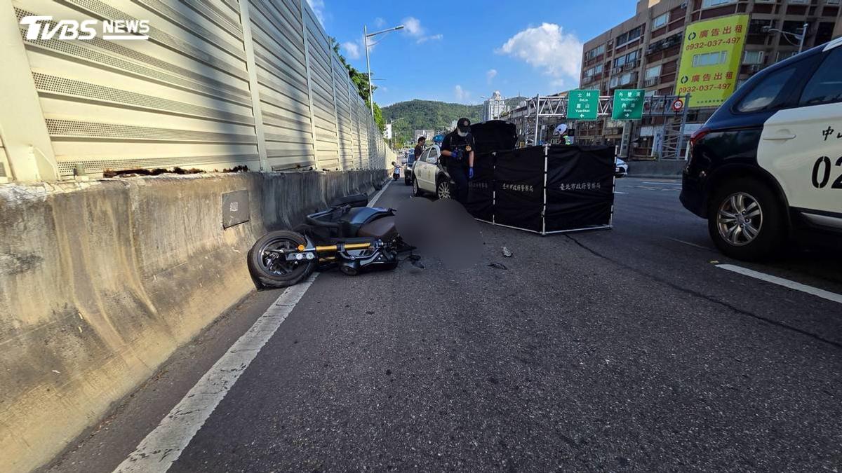 上班途中殞命!女騎士大直橋遭砂石車撞輾慘死 父認屍哭斷腸