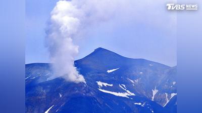 日本櫻島火山連4噴!煙柱衝1500公尺 今晚火山灰恐飄向鹿兒島市區