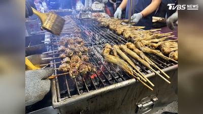 獨/到府烤肉剩170串! 消費者想退款 業者:已打折還幫代烤