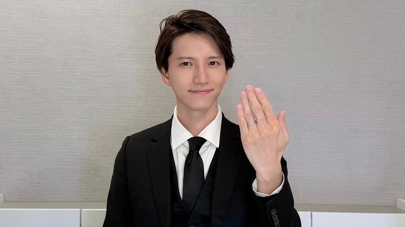 田口淳之介今天宣布結婚,還曬出婚戒。(圖/翻攝自田口淳之介YouTube)