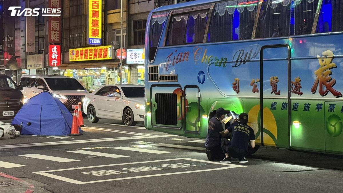 獨/台積電接駁車輾斃女騎士!血濺人行道 司機慌:真的沒看到人