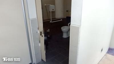 快訊/板橋殯儀館1男倒臥廁所 警消到場已無呼吸