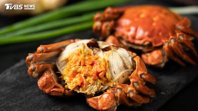 秋分溫差大當心腦中風!醫揭三高族「秋蟹3禁忌」:吃肉不吃膏
