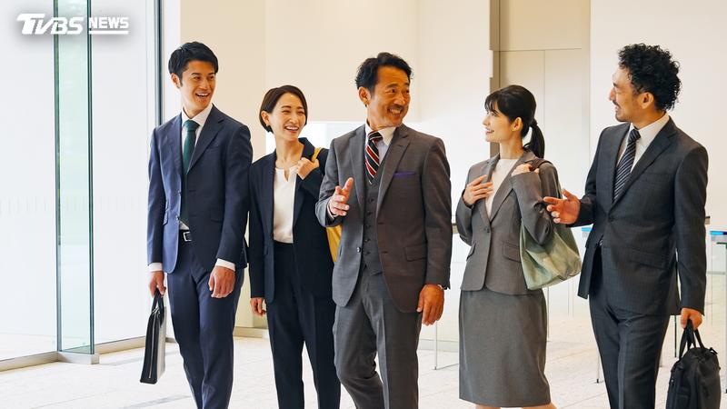一名網友指出,公司國內員工旅遊竟要自付4500元,讓他大失所望。(示意圖,與本文無關/Shutterstock達志影像)