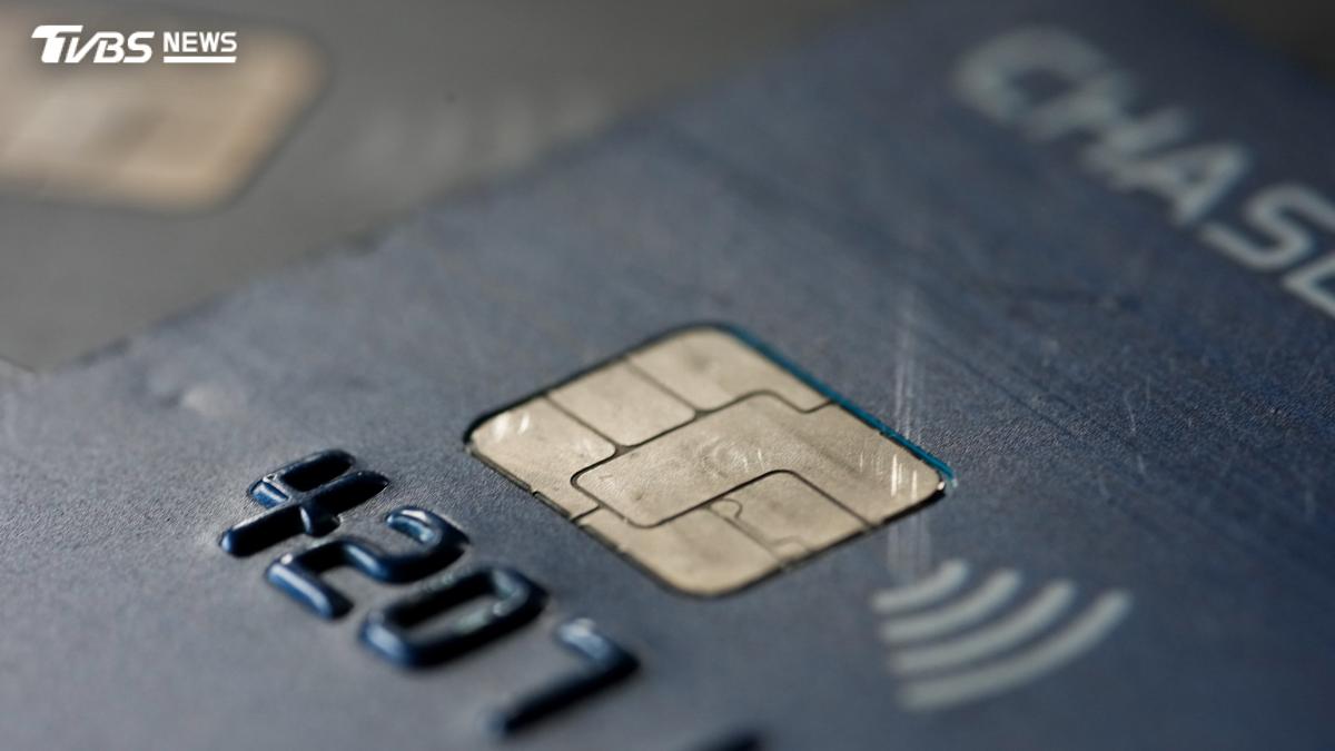 上千美元年費Z世代搶辦 信用卡正在販售身分認同感