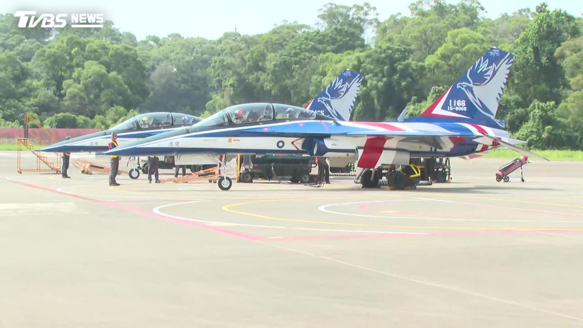 影音/全數交機!國機國造里程碑 最後1架「勇鷹高教機」出廠飛交