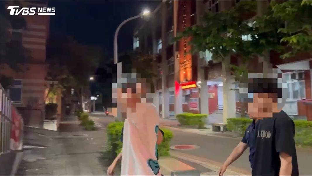 2名男子被警方移送偵辦。(圖/TVBS)