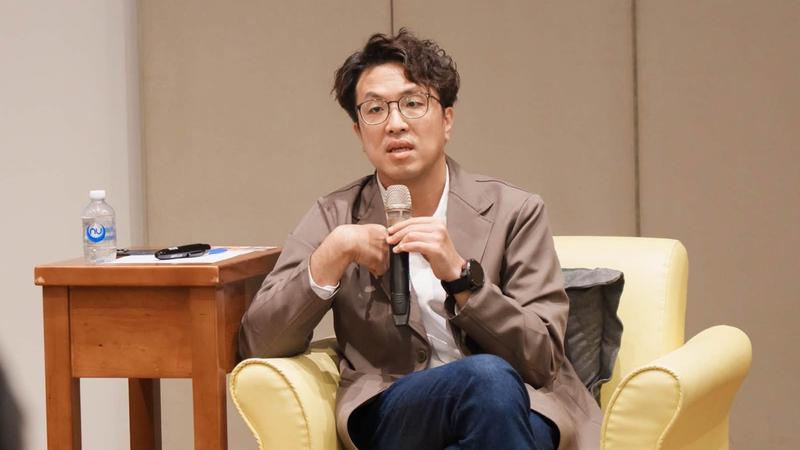 民進黨台北市長參選人沈伯洋近期行程滿檔。(圖/翻攝自吳思瑤臉書粉專)