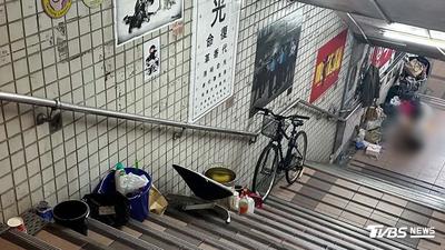 台中最狂街友!占地下道「火烤全雞、點薰香」 名下有房產