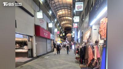 獨家/遊淺草商店「疑拿名片被當賊」日警當街搜身 台旅客委屈淚灑