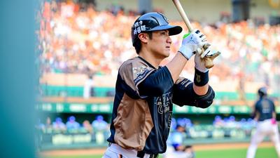 中職/睽違396天!陳鏞基本季首轟出現 連16季開轟成史上第7人