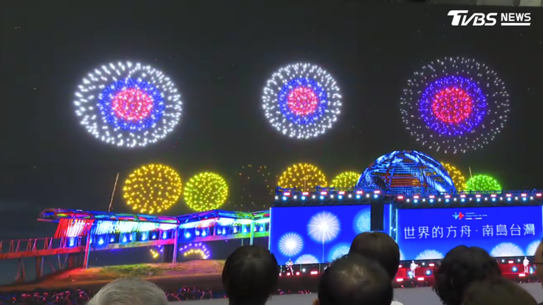 新北晚會+台東煙火接力,國慶禮盒嚐台灣味。(圖/TVBS)