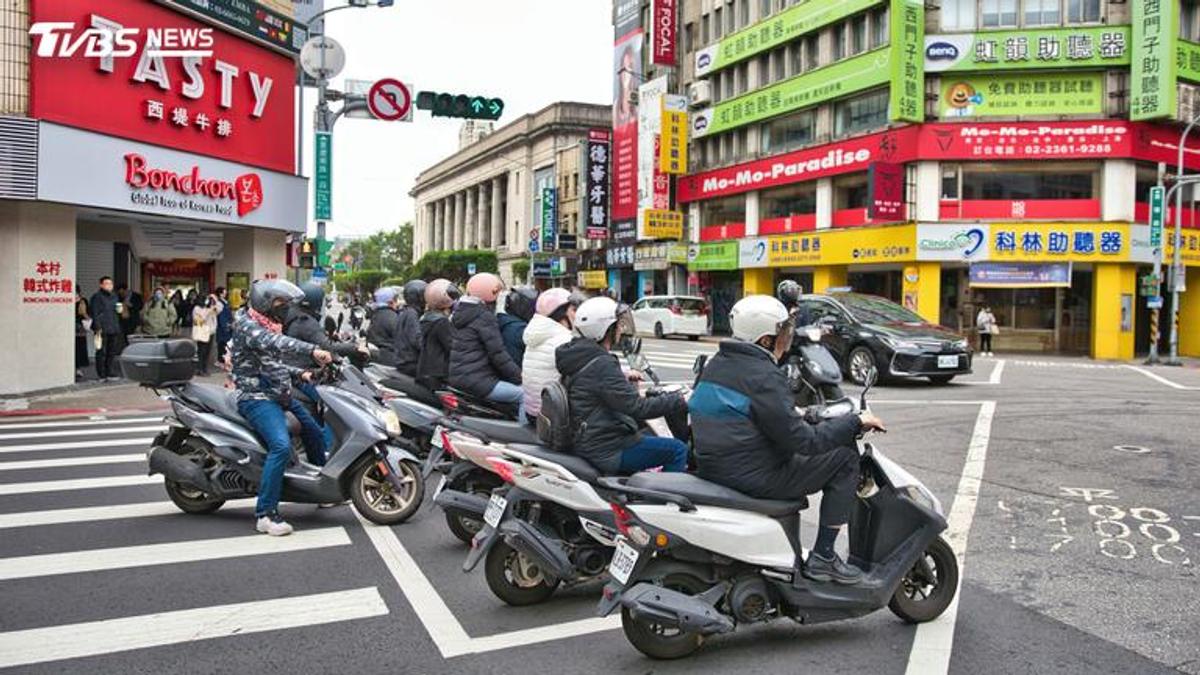全台機車族都能參加!符合資格爽抽機車、iPhone 9/30報名截止