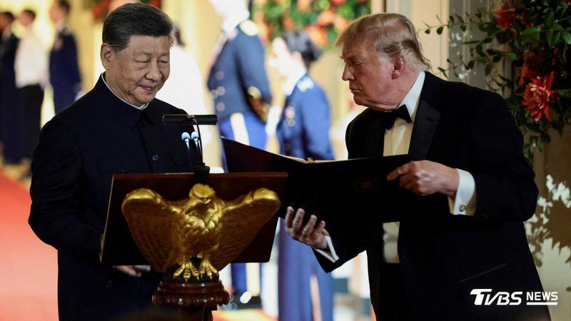 中國國家主席習近平和美國總統川普輪流致詞。(圖/達志影像路透社)