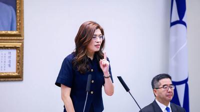 邱臣遠才與藍委敘舊獲鼓勵 傳鄭麗文下令「竹北不准幫他站台」