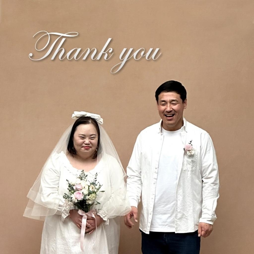 趙英南（右）去年與徐恩惠結婚，不過雙方已達成不生小孩的共識。（圖／翻攝自徐恩惠IG）