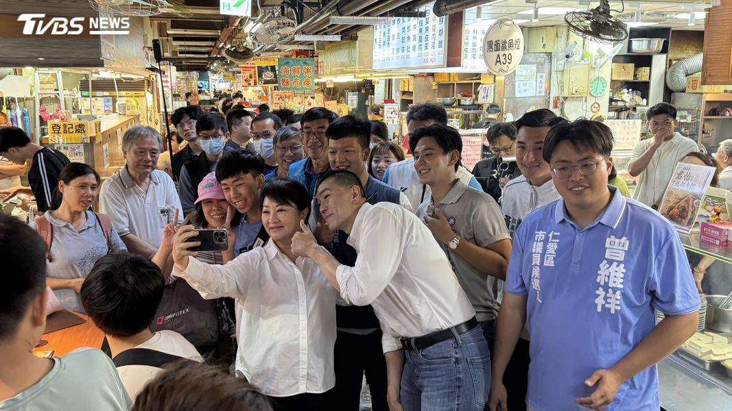 盧秀燕今天合體謝國樑,走訪仁愛市場攤商。(圖/TVBS)