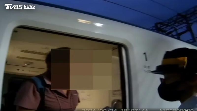 玉里車站醫師無票硬闖新自強號,被制止咆哮站務人員,列車因此延誤7分鐘。(圖/TVBS)