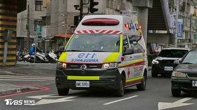 快訊/北市內湖墜樓!男子倒社區水池頭破血流亡