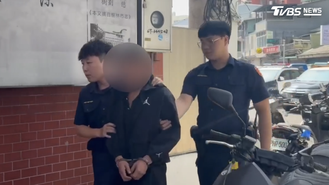 彭嫌被通緝8案,依法解送。(圖/TVBS)