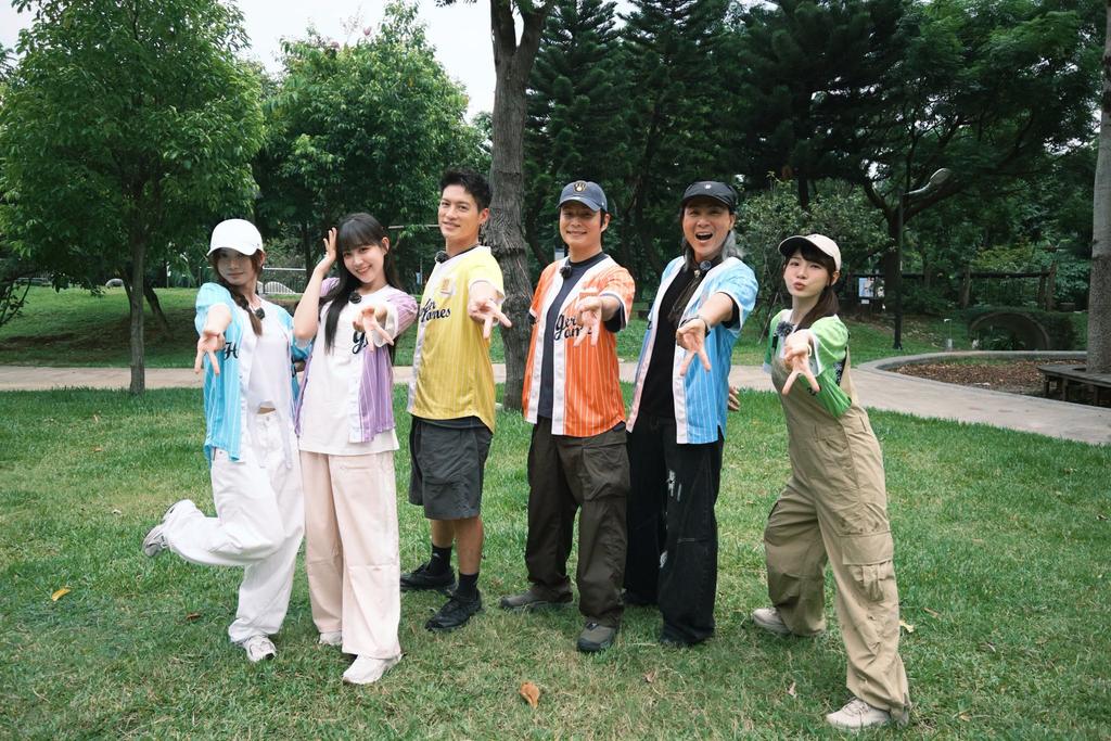 林莎與邊荷律今年7月加入《飢餓遊戲》主持群。（圖／翻攝自飢餓遊戲 ctvshow  FB）