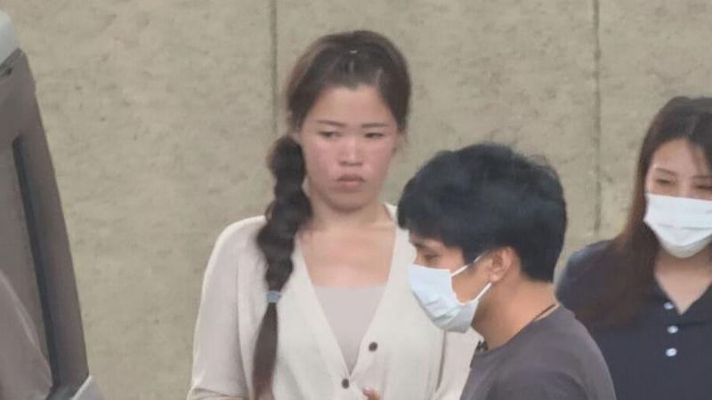 31歲台灣籍女子林容萱被以現行犯逮捕後,長相姓名全被曝光。(圖/翻攝自MBS NEWS)