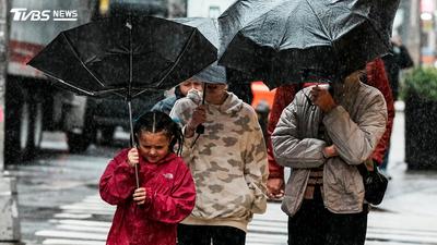 滿月大潮碰9月風暴! 美東現4.5m巨浪 紅襪主場改到佛州比