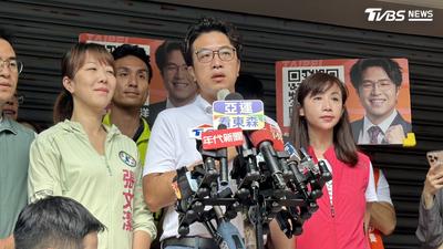 網瘋傳五分埔掃街推倒老人 沈伯洋斥「非事實」:全程都有直播