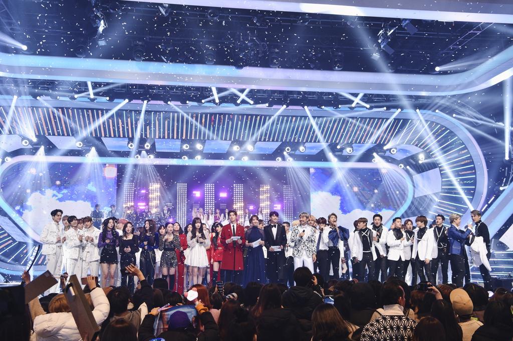 EXO為2018年末舞台劃下完美句點。（圖／MBC提供）