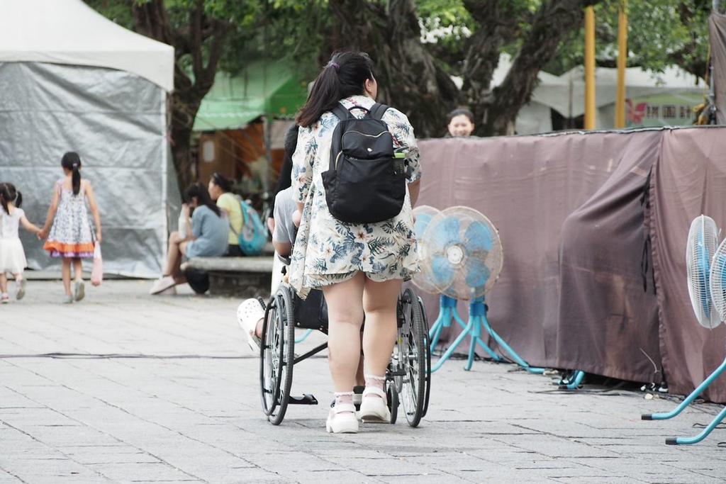 游怡婷與先生小布兩年前遭遇嚴重車禍。（圖／游怡婷提供）