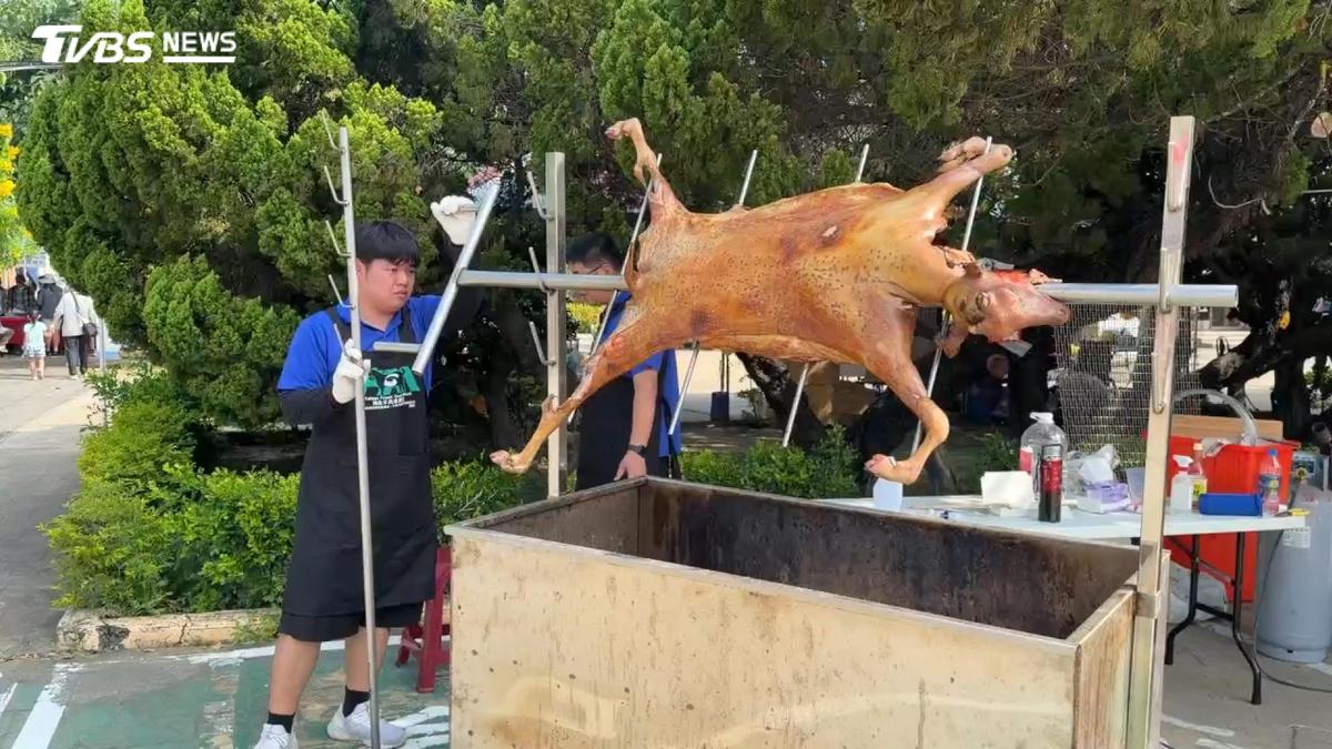 彰化羊肉節「百元吃烤全羊」!免費米糕、羊肉湯大排長龍