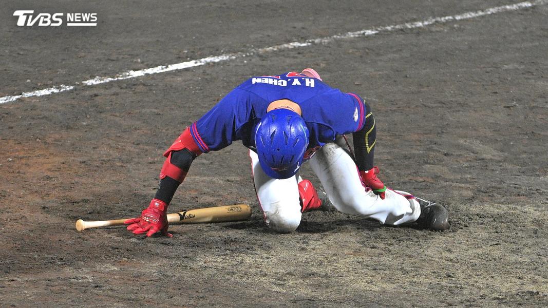陳孝允7局上因自打球傷退。(圖/胡瑞麒攝)