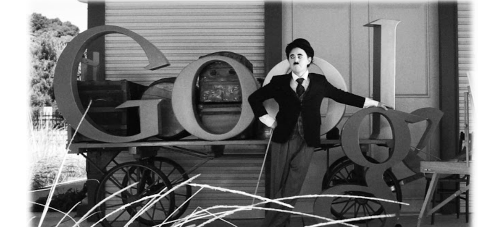 2011年4月16日慶祝卓別林（Charlie Chaplin）122歲生日的塗鴉。（圖／翻攝自Google）