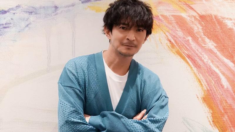 日本知名聲優津田健次郎指控TikTok發布的影片,使用AI仿造其聲線。(圖/翻攝自津田健次郎IG)