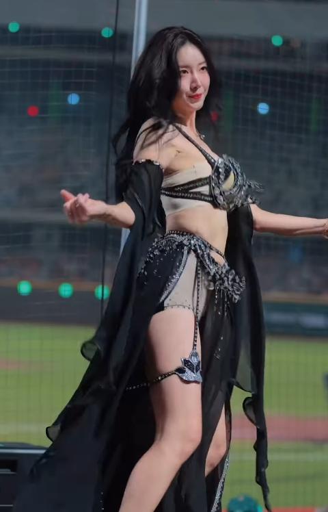 安芝儇-安芝儇啦啦隊-安芝儇台鋼-安芝儇跳舞-安芝儇表演