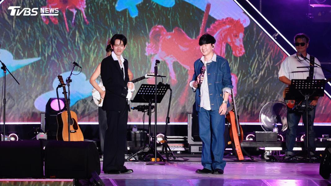 林俊傑與伯賢約定好未來要出一首合唱曲。(圖/趙世平攝)