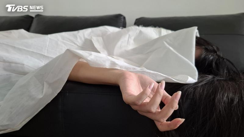 印度一名24歲女子染愛滋病輕生,扯出黑暗內幕。(示意圖/Shutterstock達志影像)