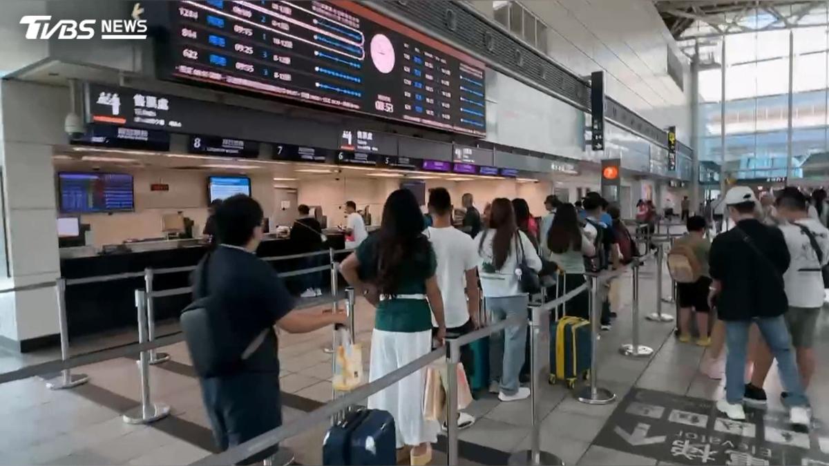 左營站擠成沙丁魚 高鐵開放全車站立