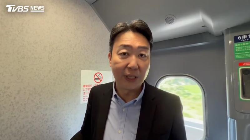 交通部長陳世凱表示中秋連假4天都在台灣,至於高鐵塞爆的問題,將會在明天召開檢討會議。(圖/TVBS)