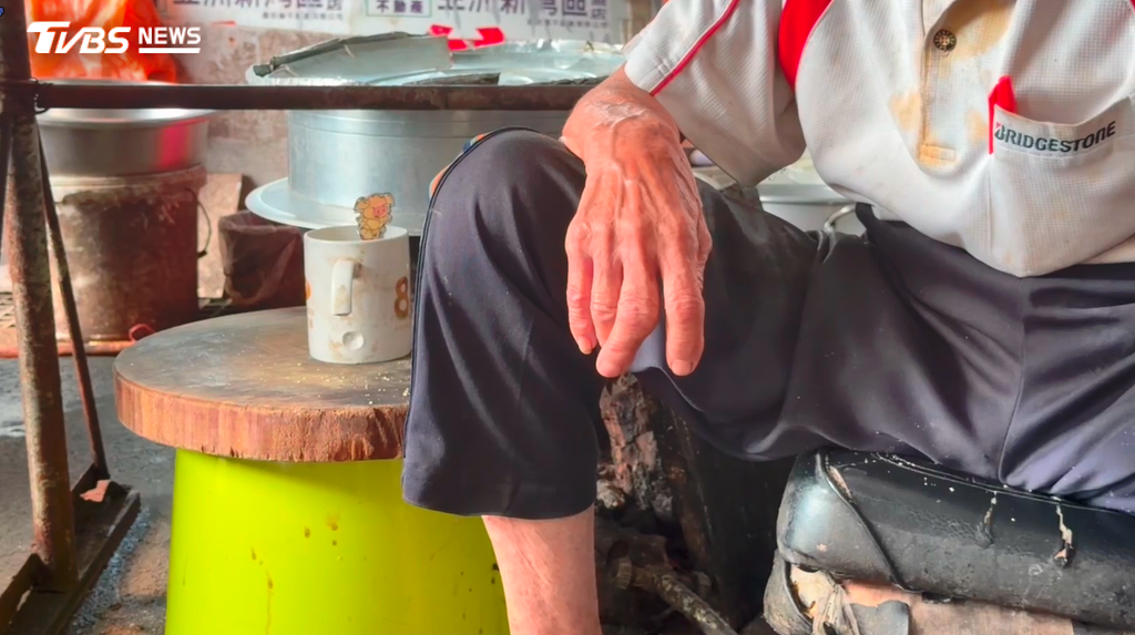 高齡82歲的老夫婦經營，已有60年歷史。2年前因一碗僅售15元的碗粿引發關注（圖／TVBS）
