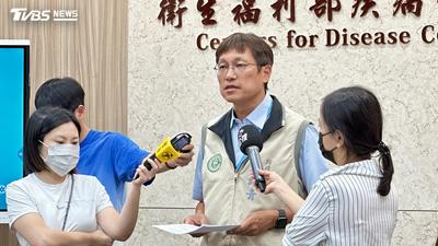 單週上萬人就診!新冠增33重症、14死 50歲男染疫住院5日病逝