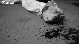 陸虐貓網紅遭砍「血濺家門」!愛貓女登門猛刺 下秒全身血墜樓亡